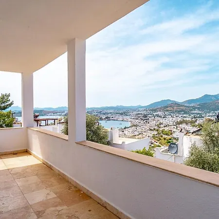 3br Duplex Close To Center * Bodrum