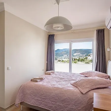 3br Duplex Close To Center Vila